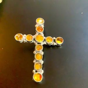 Navajo VTG sterling silver pendant with amber